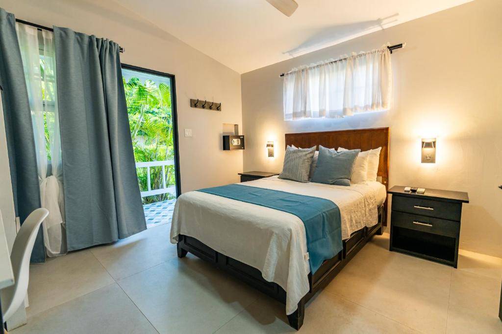 Travellers Resort